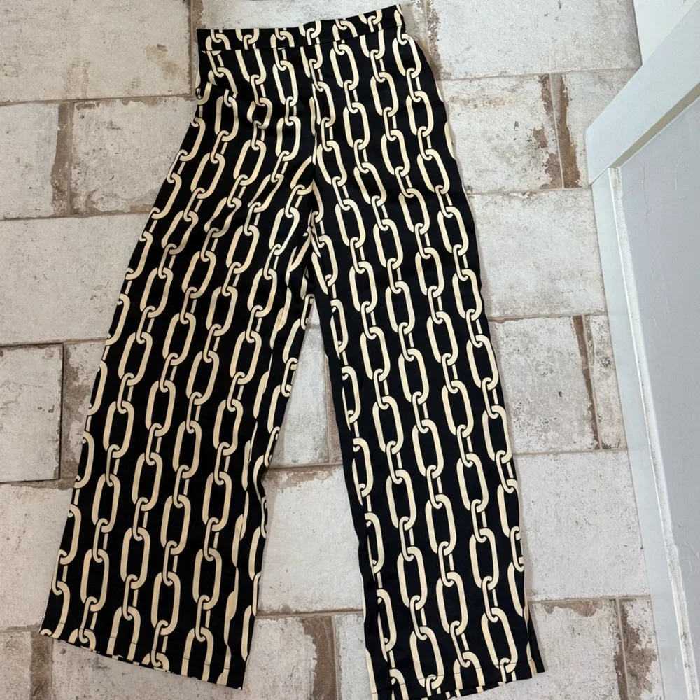 Set- rich flowy fabric - Picture 3 of 3